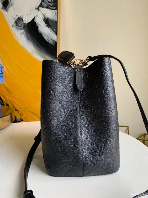 First bag NEONOE VUITTON MM LOUIS 0529